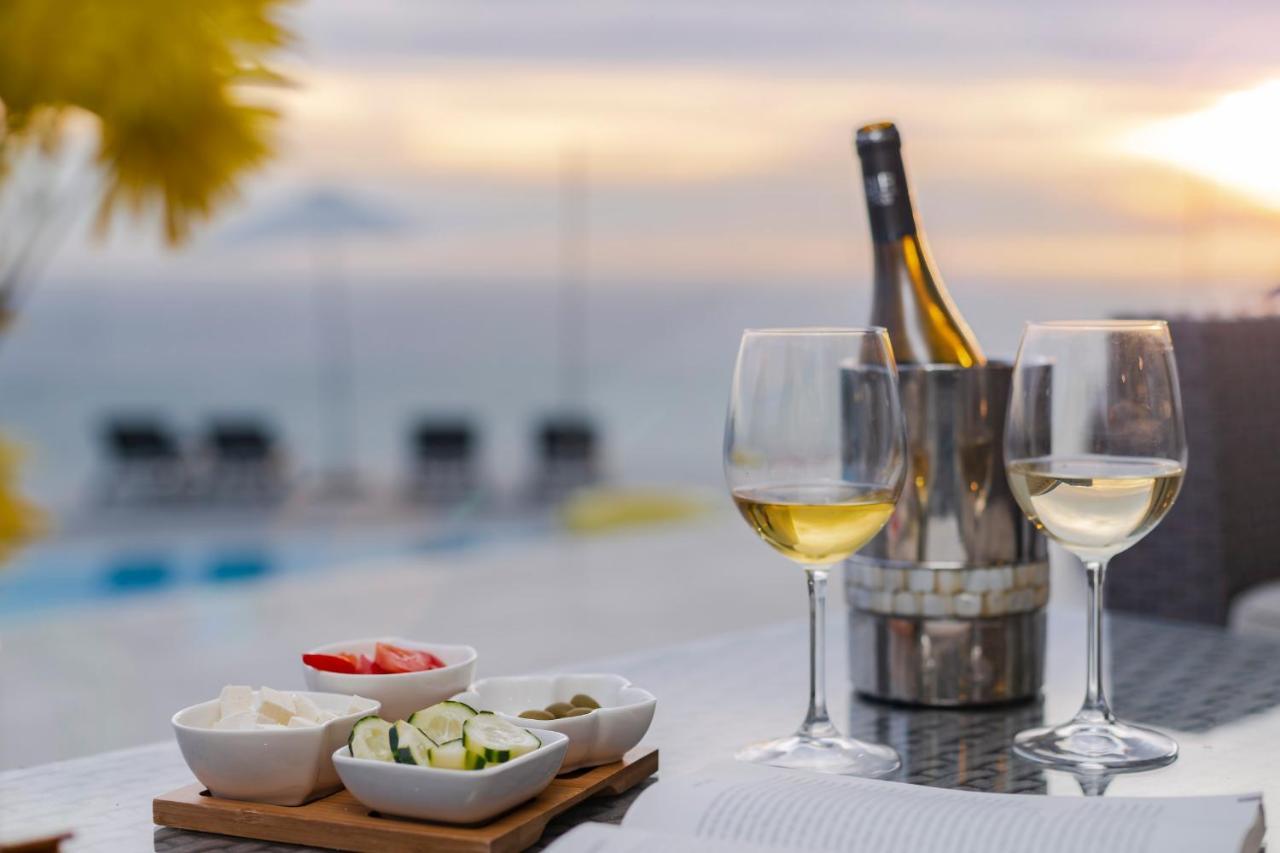 Sky Villa By An Island Apart ฟุงชาล ภายนอก รูปภาพ